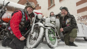 Bild 2 Motorradfahrer im Winter
