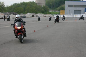 Motorradfahrsicherheitstraining Bikerinnen in Dresden